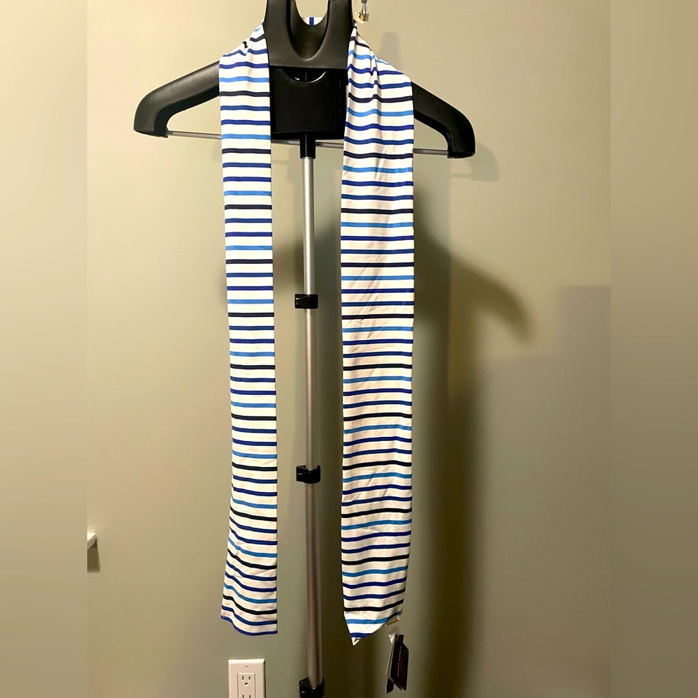 Saint James Scarf